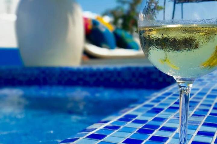 Pools & Facilities