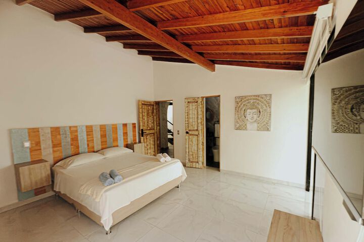 Room 9 of 31