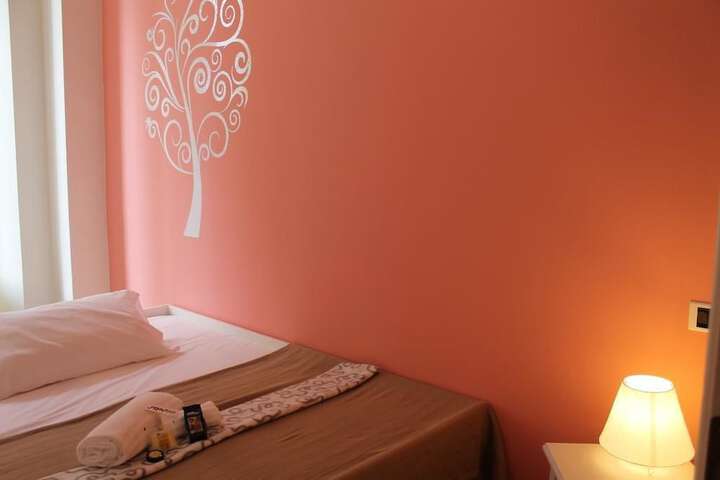 Room 3 of 22