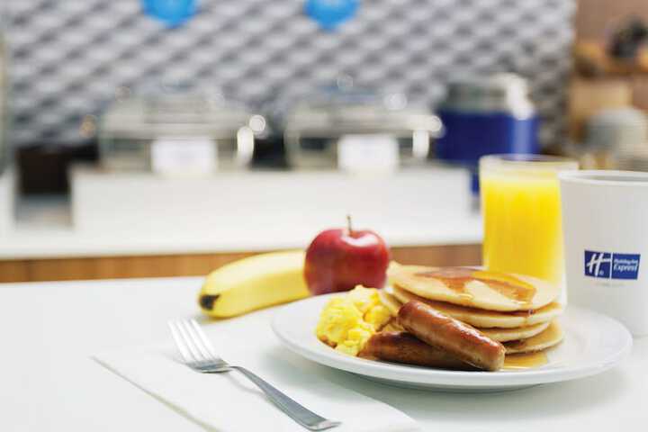 Breakfast/Coffee Service 35 of 70