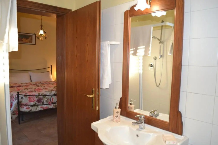 Room 8 of 8