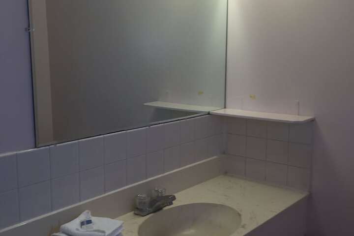 Room 16 of 16