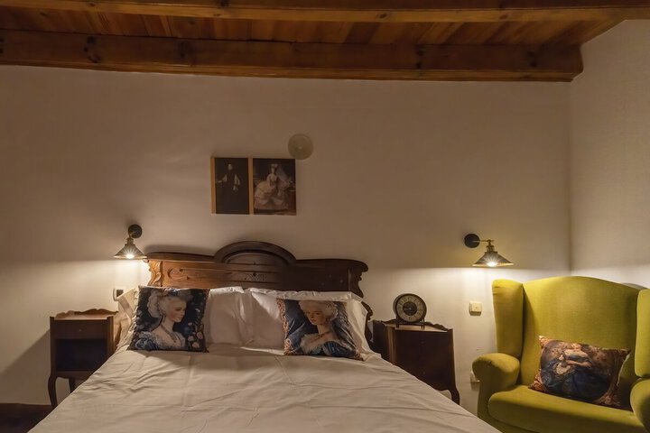 Room 27 of 51