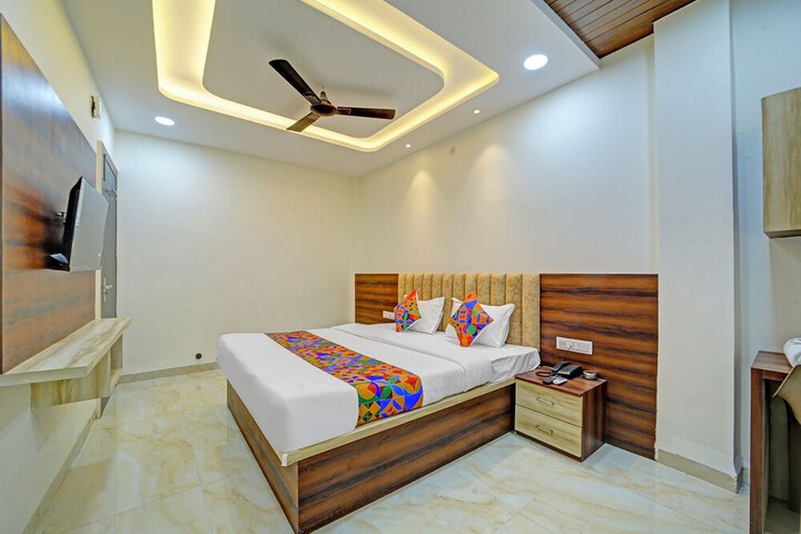 Room 8 of 26
