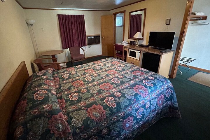 Single Room (1 of 12)