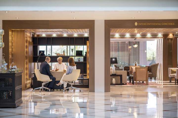 Concierge desk
