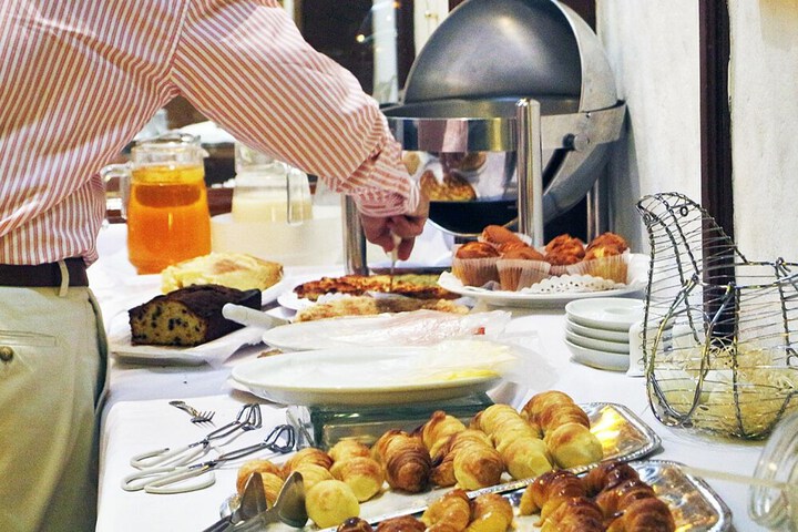 Breakfast/Coffee Service 19 of 30