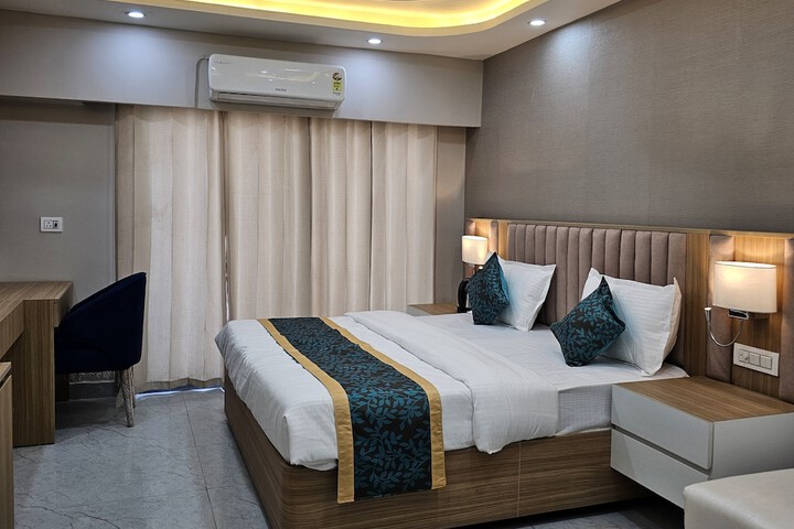 Room 3 of 22