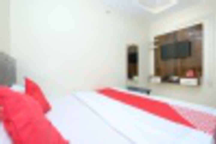 Room 159 of 407