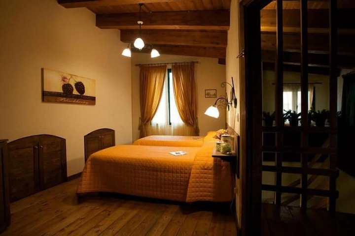 Room 20 of 49