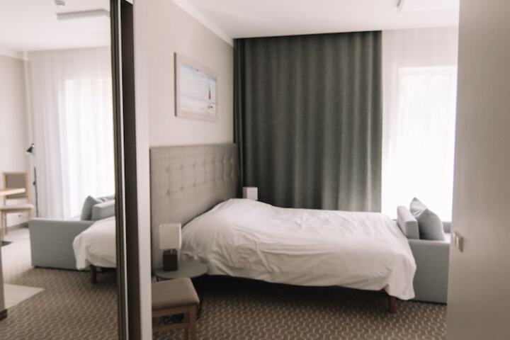 Room 11 of 36