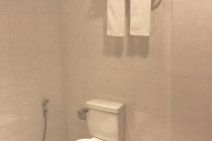 Room 13 of 26