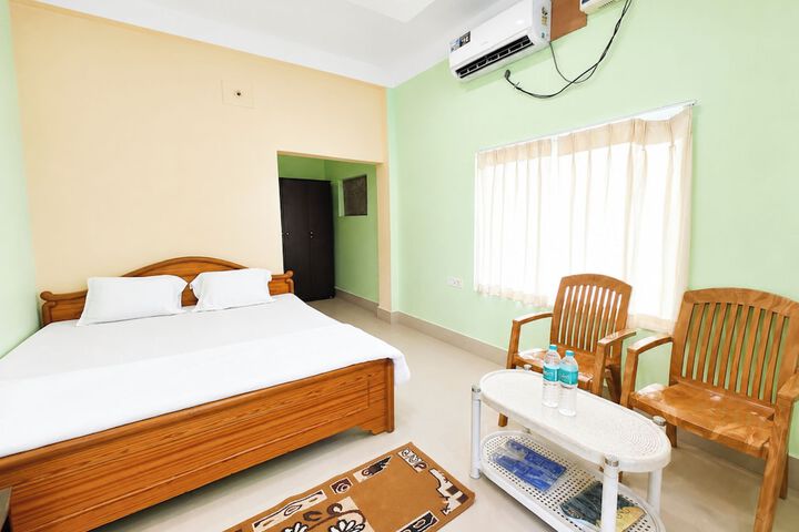 Room 3 of 16