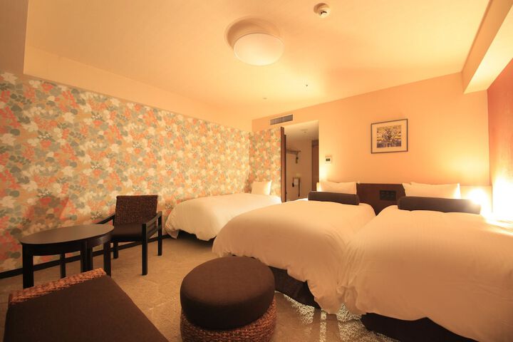 Room 9 of 43