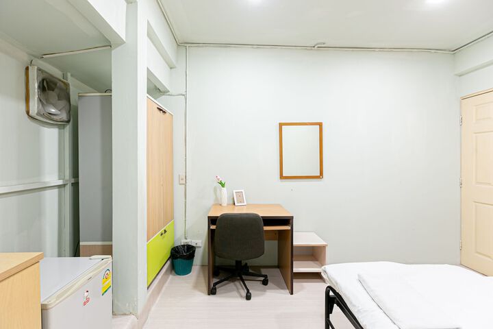 Room 13 of 44