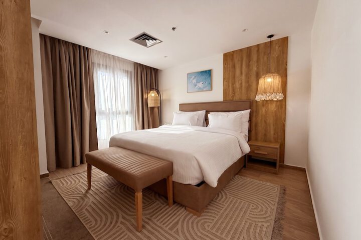 Room 27 of 146