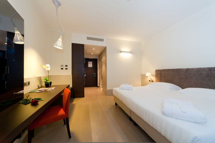 Room 13 of 67