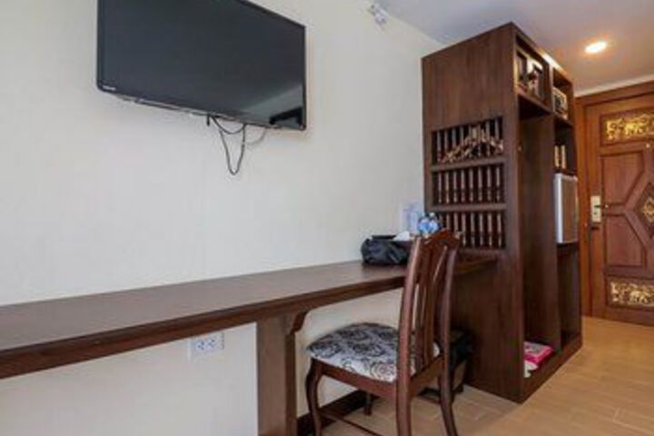 Room 34 of 83