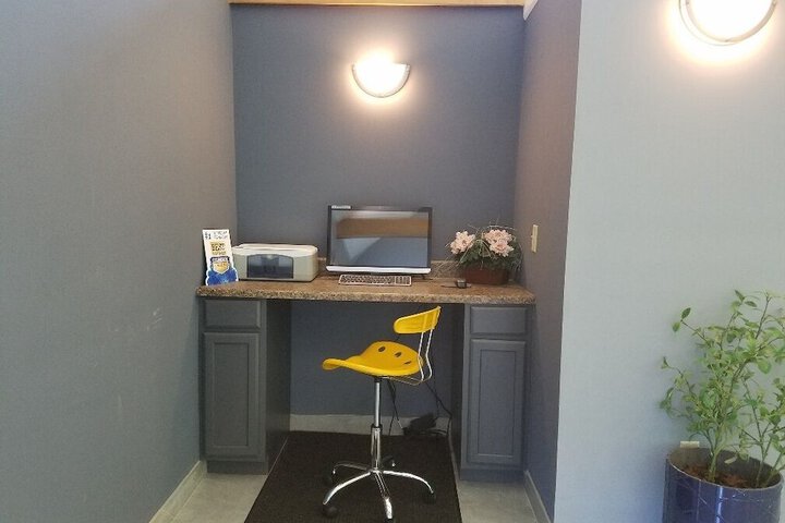 Business Center 39 of 46