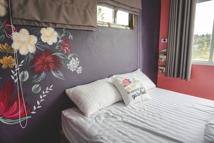 Room 43 of 122