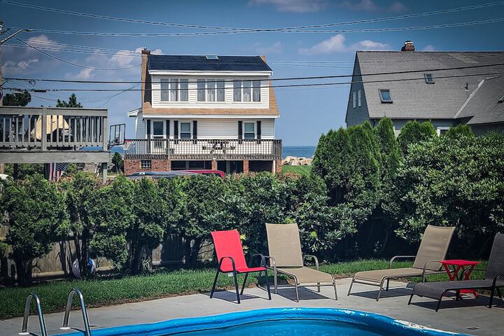 Pool 14 of 18