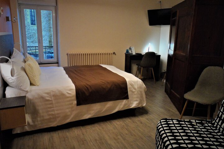 Room 5 of 30