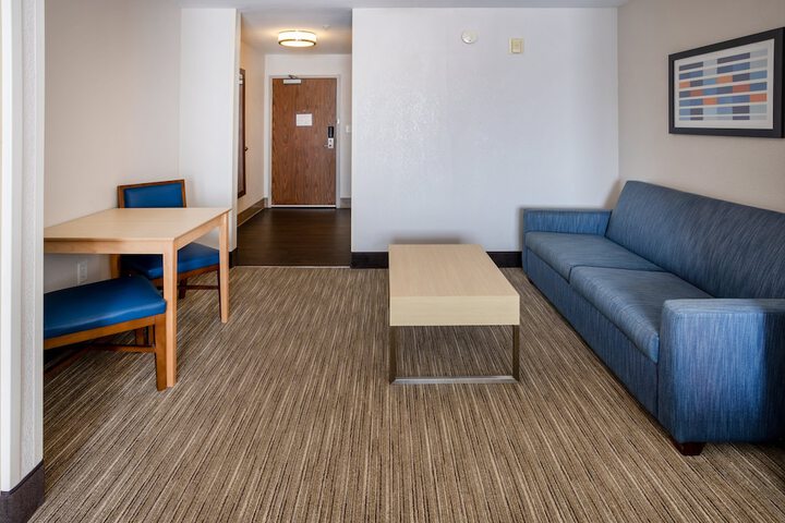1 King Bed (1 of 8)