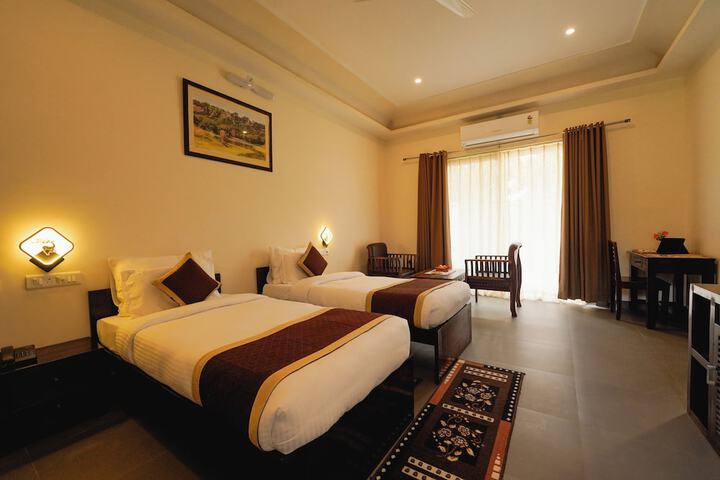 Room 12 of 35