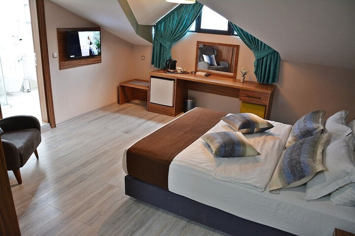 Room 19 of 40