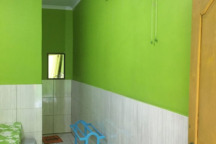 Room 2 of 12