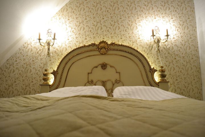 Room 5 of 60