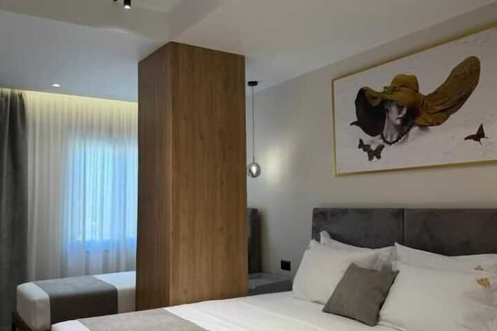 Room 19 of 35
