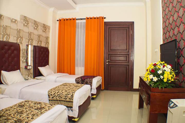 Room 8 of 24