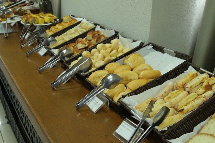 Breakfast/Coffee Service 72 of 98