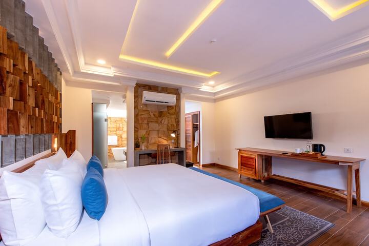 Room 2 of 69