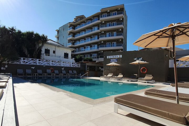 Pool Hotel
