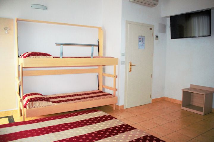 Room 9 of 54