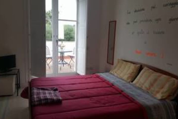 Room 16 of 33