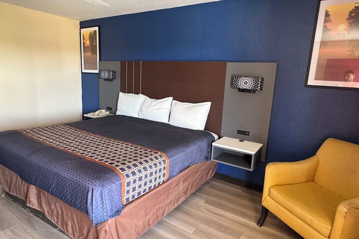 Room 30 of 58