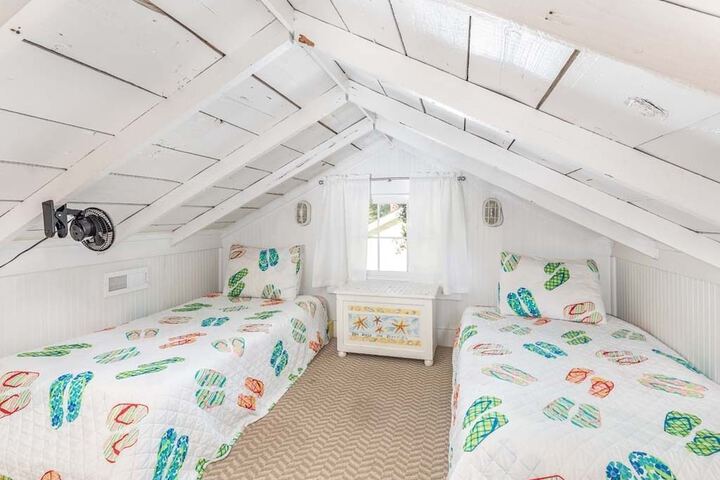 Room 2 of 43