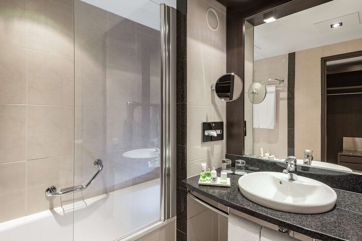 Clean Restrooms