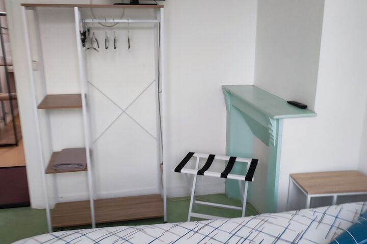 Room 5 of 14