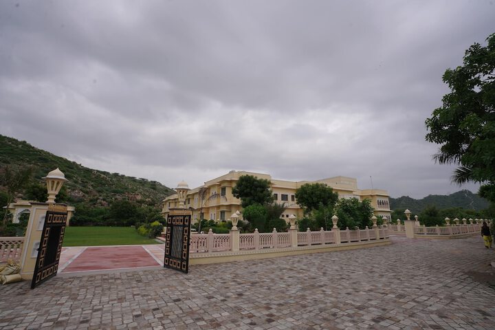 Hotel 36 of 80