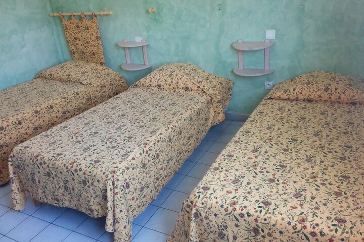 Room 9 of 26