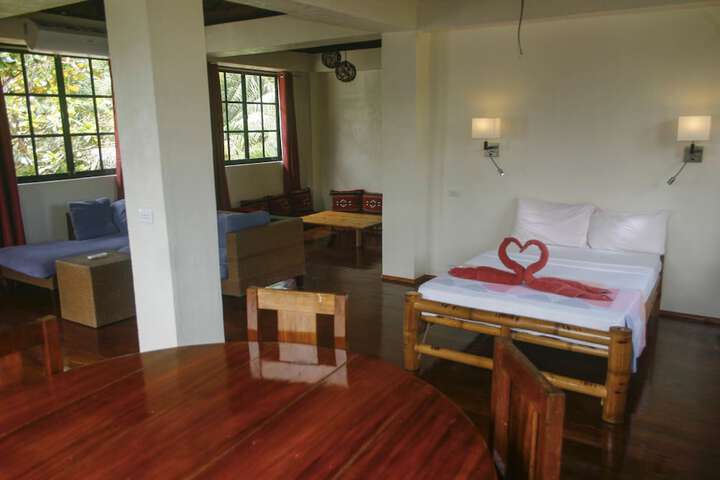 Room 7 of 43