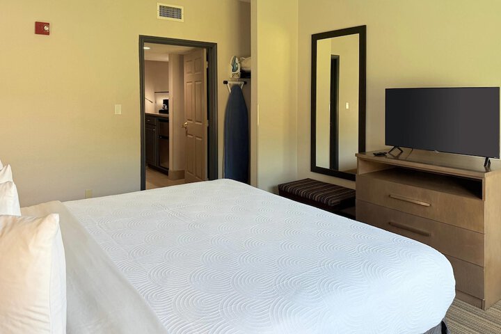 Room 30 of 70