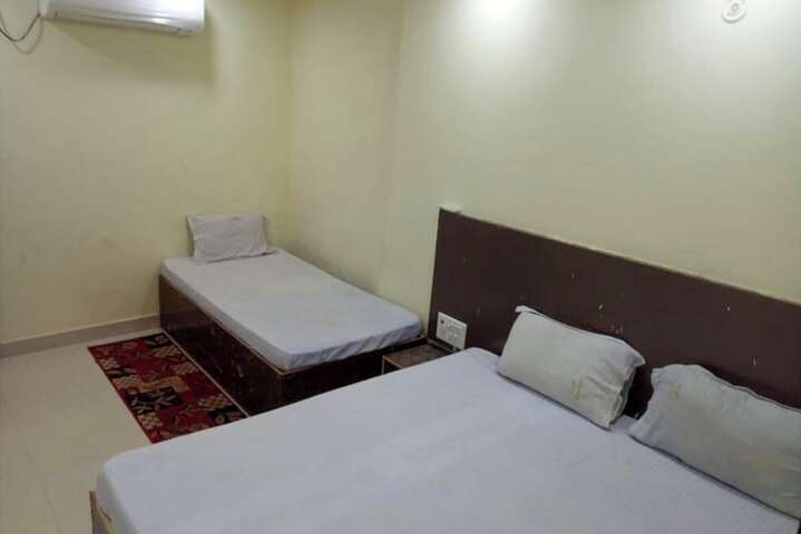 Room 8 of 41