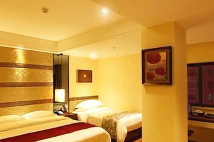 Room 8 of 8