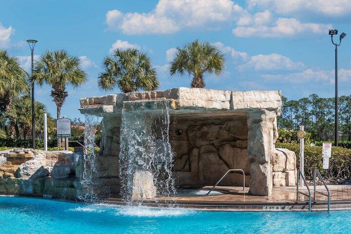 Pool 15 of 33