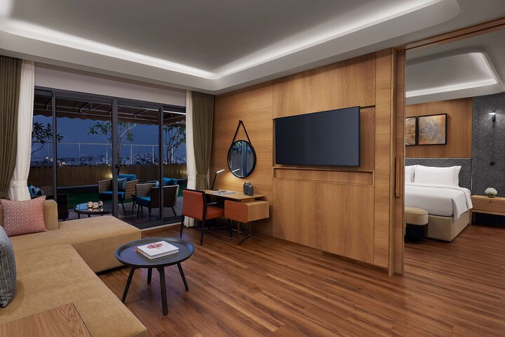 Room 17 of 35